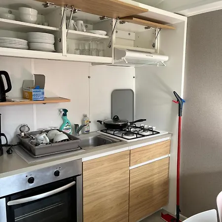 - 145 - Mignon Mobilhome 4 Personnes Sur 5 Etoiles * 울가트