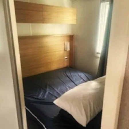 - 145 - Mignon Mobilhome 4 Personnes Sur 5 Etoiles Houlgate
