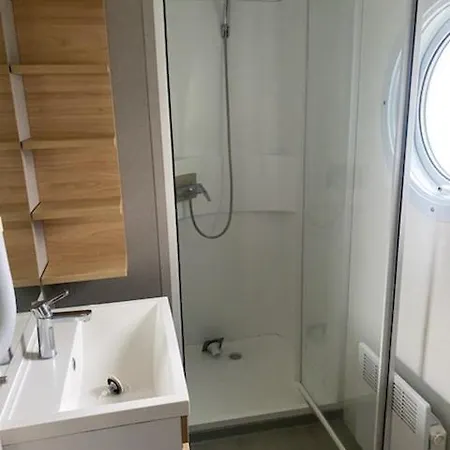- 145 - Mignon Mobilhome 4 Personnes Sur 5 Etoiles *