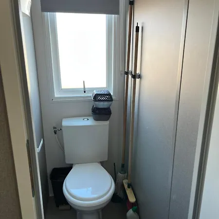 - 145 - Mignon Mobilhome 4 Personnes Sur 5 Etoiles 홀리데이파크 울가트